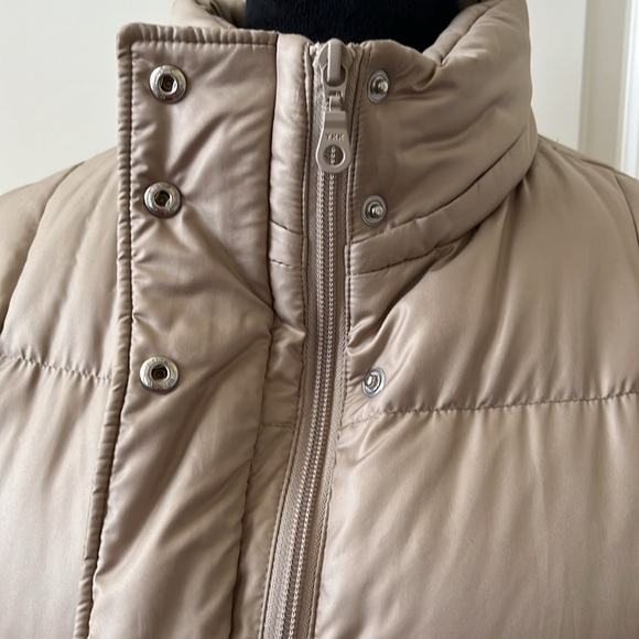 UNIQLO Premium Down Beige Classic Puffer Jacket Size L - Picture 5 of 13